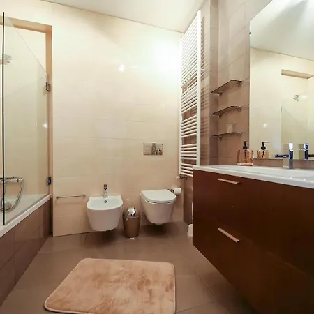 Lusitano דירה נאזרה